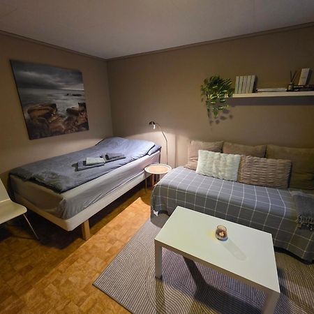Rom Sentralt I Sogndal Hostel Bagian luar foto